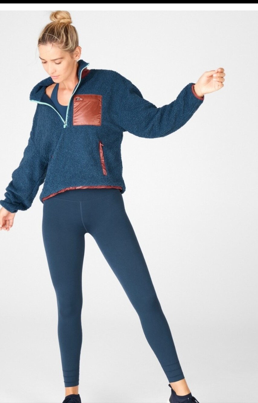 FABLETICS Larisa Fleece Pullover - M ($90 USD)
